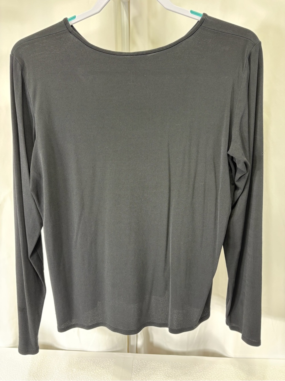 Eileen Fisher Black Long-Sleeve Scoop Neck Top 100% Silk 3418 - Picture 2 of 11
